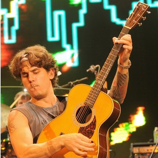 John Mayer in John Mayer Performs on The Final Night of his Bottle Studies Tour