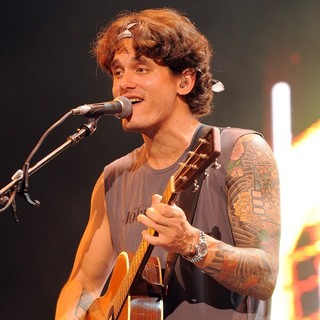 John Mayer Performs on The Final Night of his Bottle Studies Tour - john-mayer-final-night-bottle-studies-tour-11