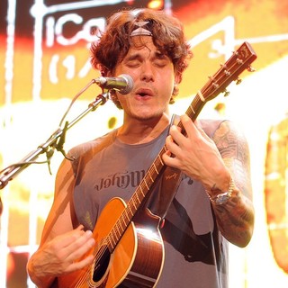 John Mayer in John Mayer Performs on The Final Night of his Bottle Studies Tour