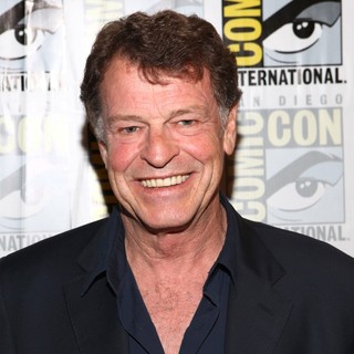 John Noble in San Diego Comic-Con 2012 - Fringe - Press Room - john-noble-comic-con-2012-01