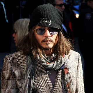 Johnny Depp in Celebrities Outside of The Ed Sullivan Theater for The Late Show with David Letterman
