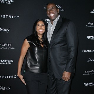 Magic Johnson in Los Angeles Premiere of Olympus Has Fallen - johnson-premiere-olympus-has-fallen-02