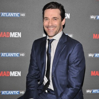 Jon Hamm in Photocall to Promote The Fifth Season of Mad Men