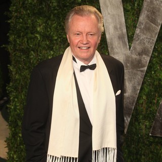Jon Voight in 2012 Vanity Fair Oscar Party - Arrivals - jon-voight-2012-vanity-fair-oscar-party-03