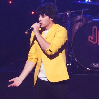 Joe Jonas, Jonas Brothers in KIIS FM's Jingle Ball 2012 - Show