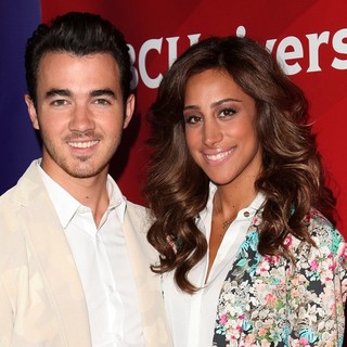 Kevin Jonas, Danielle Deleasa in NBC Universal Press Tour - Day 2