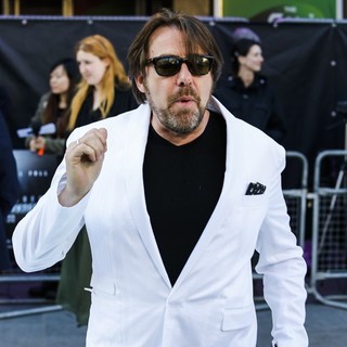Jonathan Ross in U.K. Premiere of Star Trek Into Darkness - Arrivals - jonathan-ross-uk-premiere-star-trek-into-darkness-03