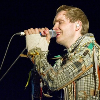 Jonsi, Sigur Ros in Jonsi Kicks Off His European Solo Tour