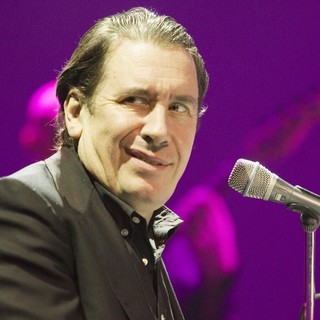 Jools Holland in Jools Holland Performing Live