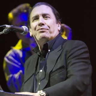 Jools Holland in Jools Holland Performing Live