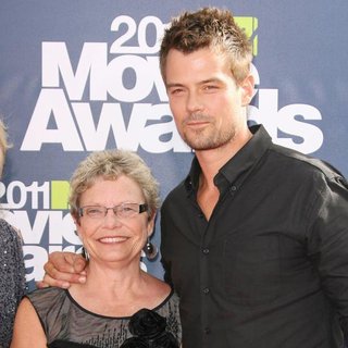 2011 MTV Movie Awards - Arrivals