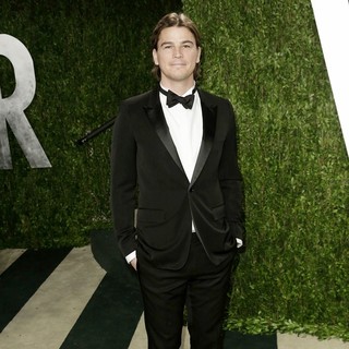 Josh Hartnett in 2013 Vanity Fair Oscar Party - Arrivals