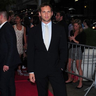 Josh Lucas in The Cinema Society with The Hollywood Reporter Screening of To Rome with Love