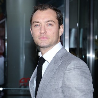 Jude Law in New York Premiere of Side Effects