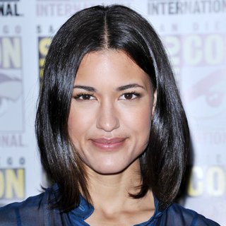 Julia Jones in Comic Con 2011 - Day 1 - Twilight Breaking Dawn Part I Press Conference - Arrivals