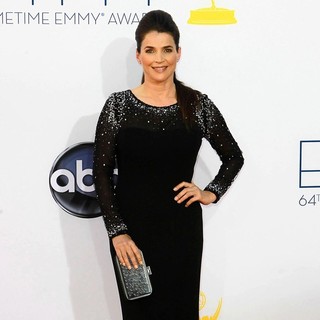 Julia Ormond in 64th Annual Primetime Emmy Awards - Arrivals - julia-ormond-64th-annual-primetime-emmy-awards-03