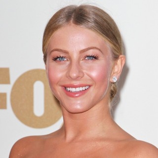 Julianne Hough in The 63rd Primetime Emmy Awards - Arrivals