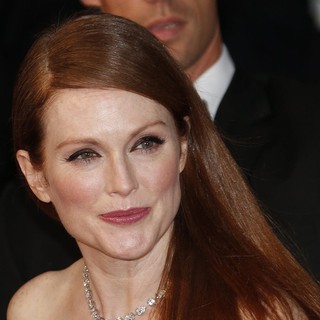 Julianne Moore in Opening Ceremony of The 66th Cannes Film Festival - The Great Gatsby - Premiere - julianne-moore-66th-cannes-film-festival-01