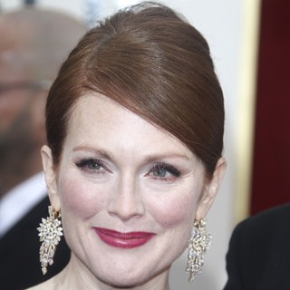 Julianne Moore in 70th Annual Golden Globe Awards - Arrivals