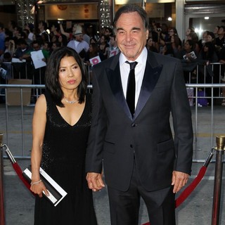 Sun-jung Jung, Oliver Stone in The Premiere of Savages