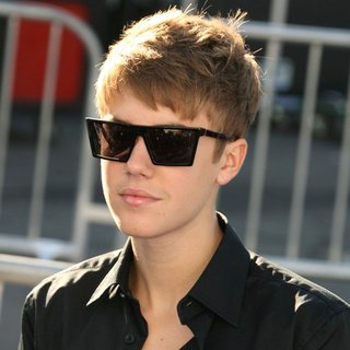 Justin Bieber in 2011 Do Something Awards - Arrivals