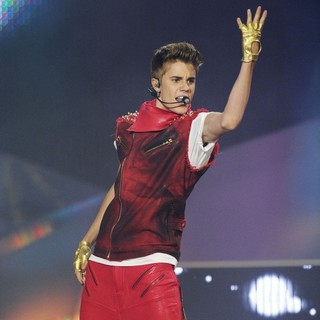 Justin Bieber in 2012 MuchMusic Video Awards - Show