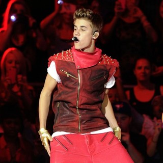 Justin Bieber in 2012 MuchMusic Video Awards - Show