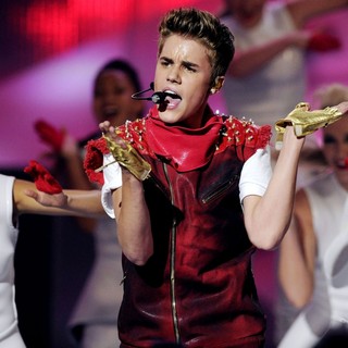 Justin Bieber in 2012 MuchMusic Video Awards - Show