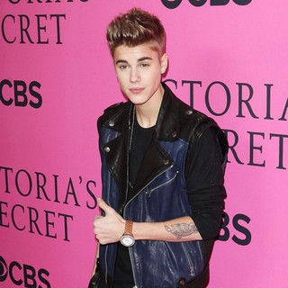 Justin Bieber in The 2012 Victoria's Secret Fashion Show