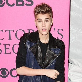 Justin Bieber in The 2012 Victoria's Secret Fashion Show