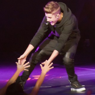 Justin Bieber in KIIS FM's Jingle Ball 2012 - Night 2 - Show