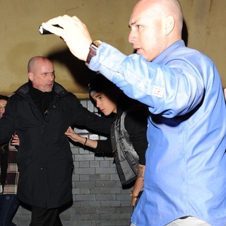 Justin Bieber Left His Hotel at 1AM and Headed for Two Clubs Heavily Protected by His Security