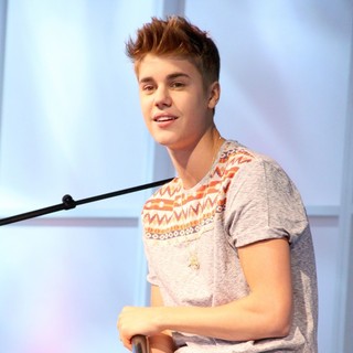 Justin Bieber in Justin Bieber Performing Live at The Squaire