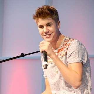 Justin Bieber in Justin Bieber Performing Live at The Squaire