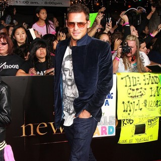 Justin Chambers in The Los Angeles Premiere of The Twilight Saga's New Moon