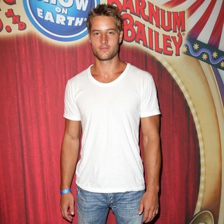 Justin Hartley in Los Angeles Premiere of Fully Charged Presented by Ringling Bros. and Barnum and Bailey - justin-hartley-premiere-of-fully-charged-02