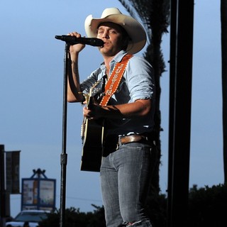 Justin Moore in Justin Moore Performs During The Flatts Fest Tour