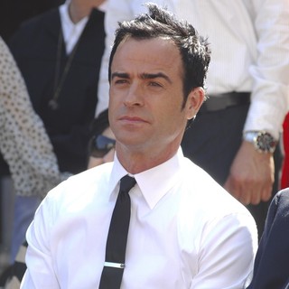 Justin Theroux in Jennifer Aniston Is Honored with A Star on The Hollywood Walk of Fame