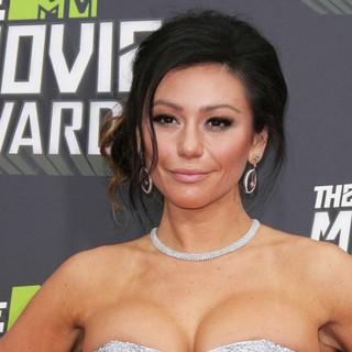 JWoww in 2013 MTV Movie Awards - Arrivals - jwoww-2013-mtv-movie-awards-02