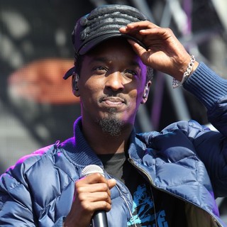 K'naan in 102.7 KIIS FM's Wango Tango 2012 - Show