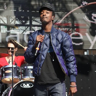 K'naan in 102.7 KIIS FM's Wango Tango 2012 - Show