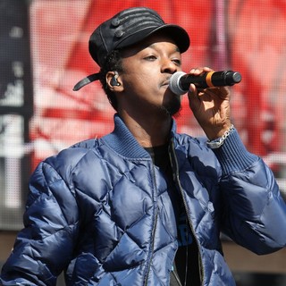 K'naan in 102.7 KIIS FM's Wango Tango 2012 - Show