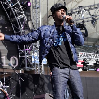 K'naan in 102.7 KIIS FM's Wango Tango 2012 - Show