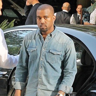 Kanye West Arriving at The Basketball Match Between Los Angeles Lakers and The Chicago Bulls
