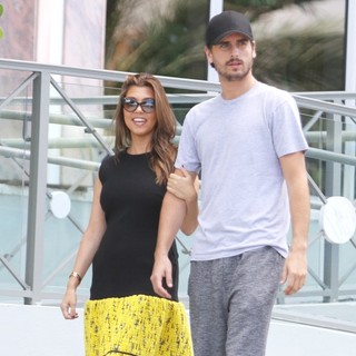 Kourtney Kardashian, Scott Disick in Kourtney Kardashian and Scott Disick Are Spotted Outside Their Hotel
