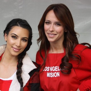 Kim Kardashian, Jennifer Love Hewitt in 75th Anniversary of The Los Angeles Mission Serving Thanksgiving Dinner to The Homeless