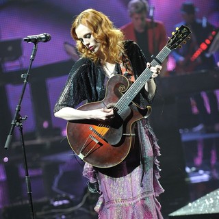 Karen Elson in Paris Fashion Week Fall 2011 - Etam - Cat Walk - karen-elson-paris-fashion-week-fall-2011-01