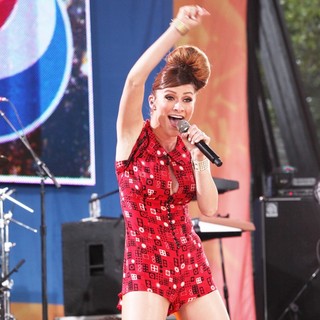 Amy Heidemann, Karmin in Karmin Perform Live as Part of Good Morning America's Summer Concert Series