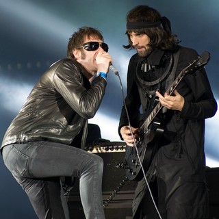 Kasabian in Leeds Festival 2012 - Day Three - kasabian-leeds-festival-2012-day-3-04
