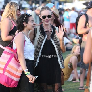 Kate Bosworth in The 2013 Coachella Valley Music and Arts Festival - Week 1 Day 2 - kate-bosworth-2013-coachella-valley-music-and-arts-festival-02